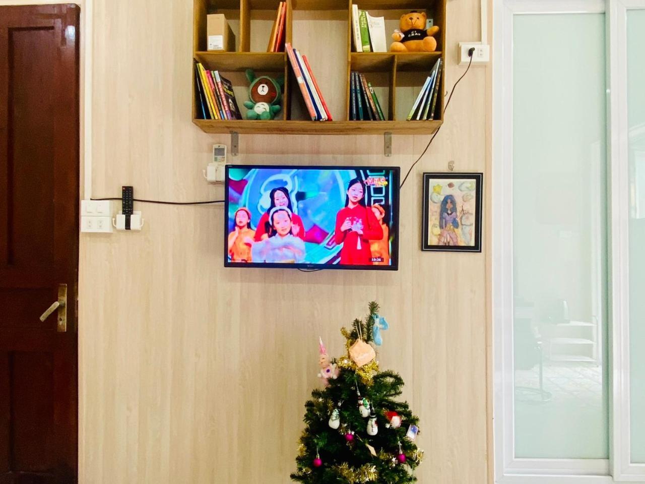 Cozy Homestay With Large Bed, Private Bathroom, Large Balcony Hanoi Kültér fotó